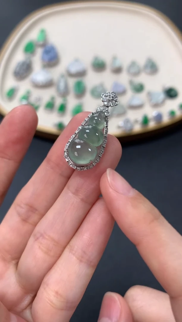 【闪购商品】翡翠吊坠(不含链)18K金镶嵌6600