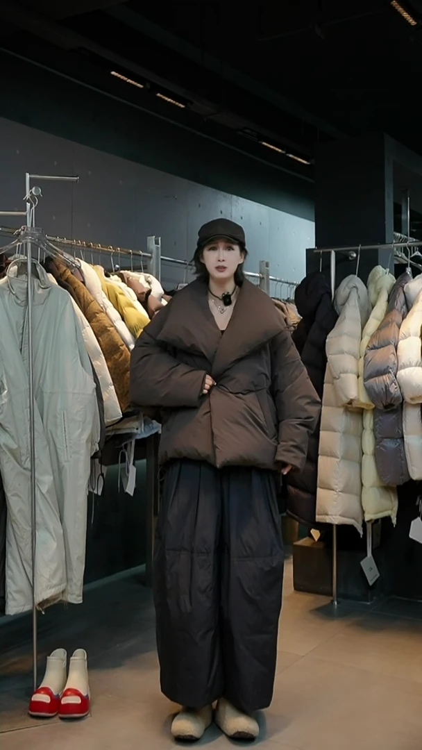 咖色羽绒咖色羽绒