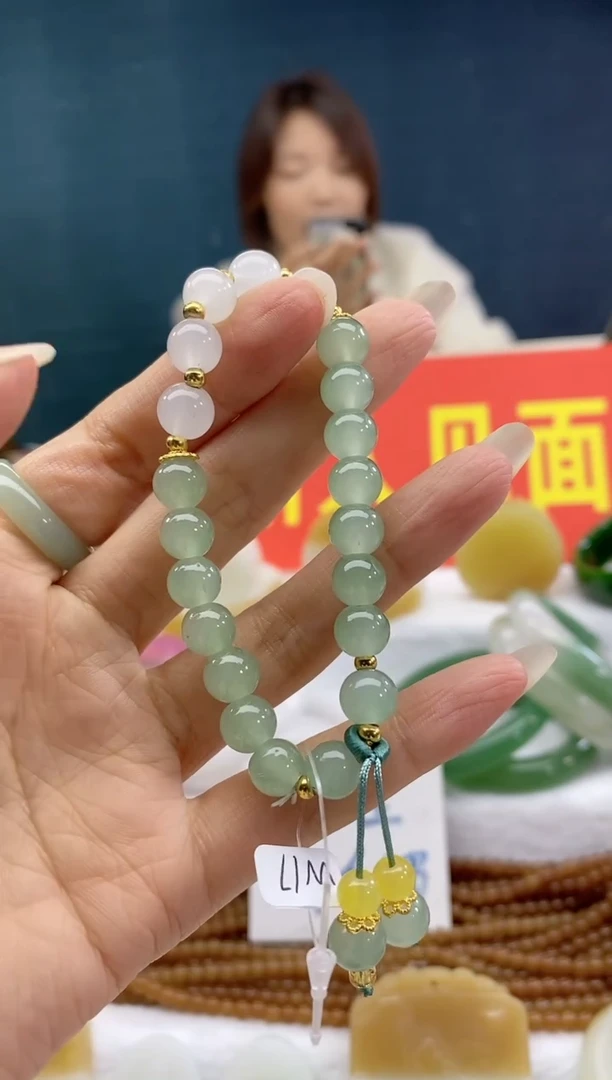 【闪购商品】石英质玉手镯未镶嵌8