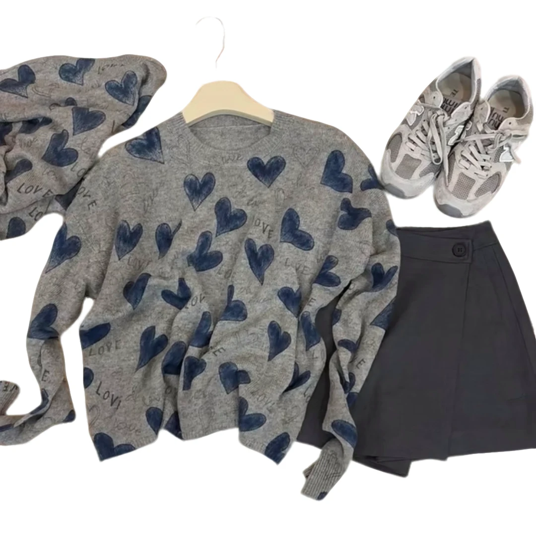 爱心印花灰色套头毛衣女士早秋流行穿搭慵懒风宽松长袖针织衫上衣