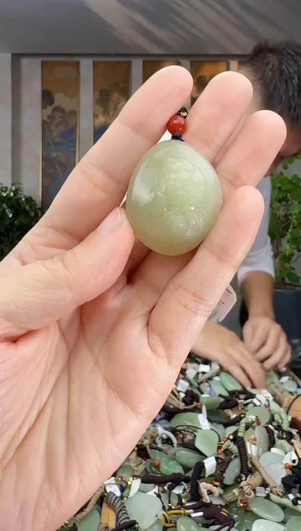 未镶嵌和田玉挂件拍一发一