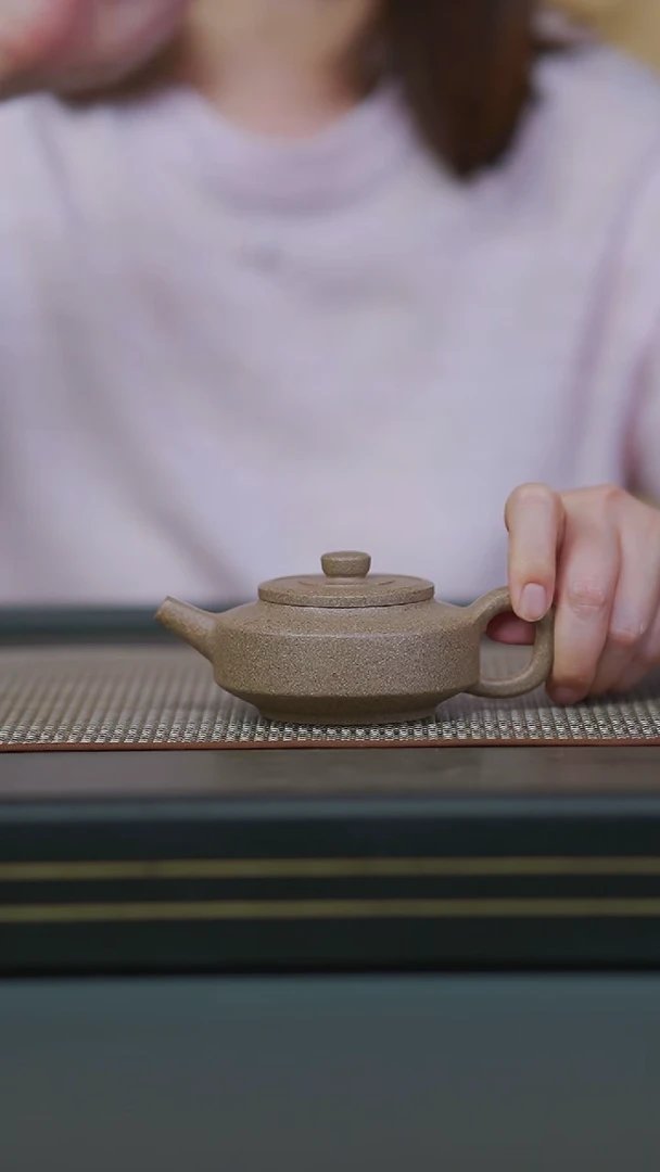 茶壶紫砂12-全手粗砂青降坡周盘