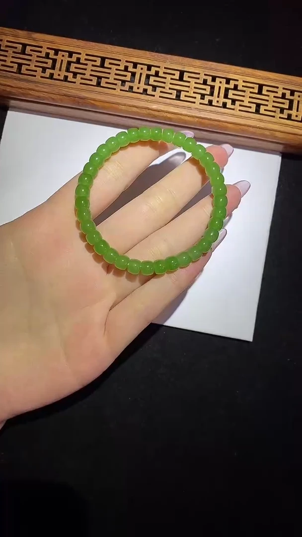 【闪购商品】和田玉（碧玉）手串未镶嵌4*6苹果绿直切手串