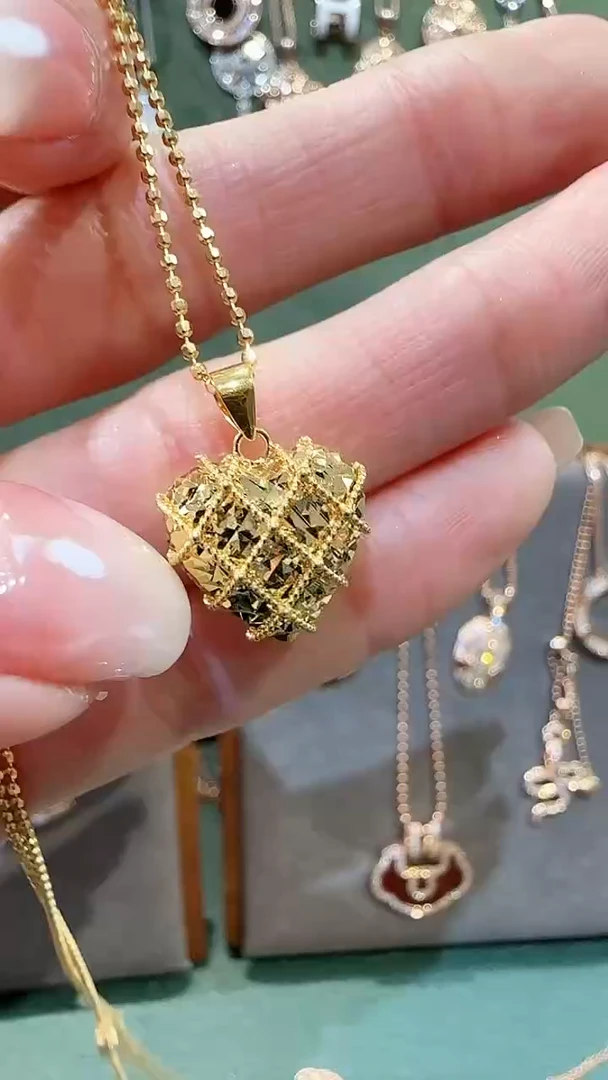 【闪购商品】18K金吊坠(不含链)18K金爆闪桃心吊坠