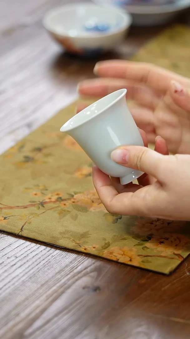 景德镇陶瓷茶器闻香杯