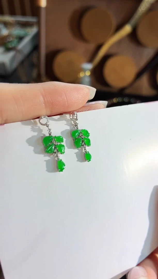 翡翠18K金镶嵌耳饰耳饰