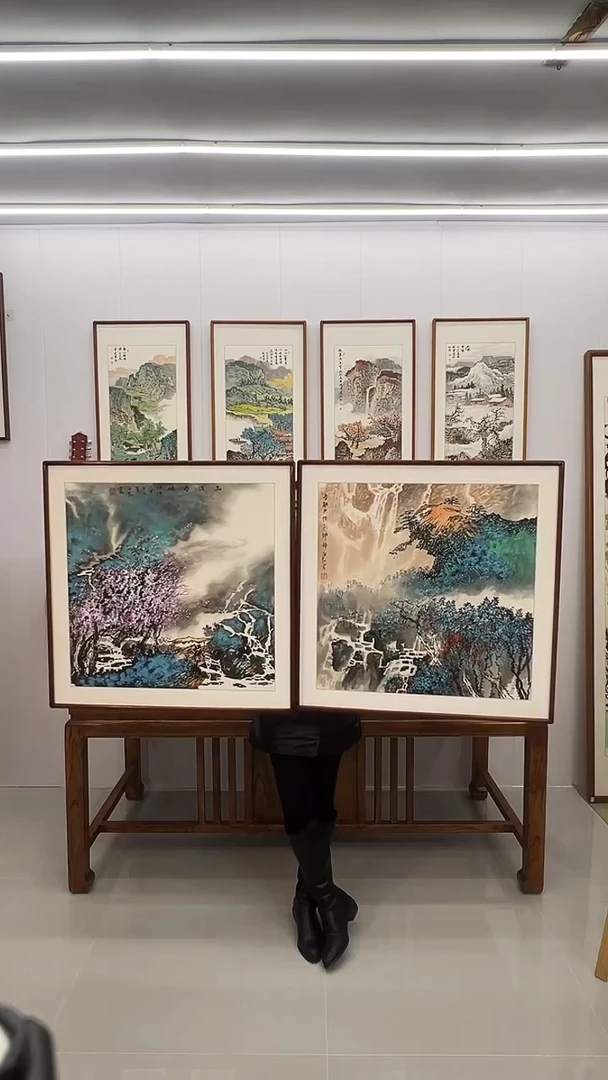 国画董海君 80*80 两幅 山水