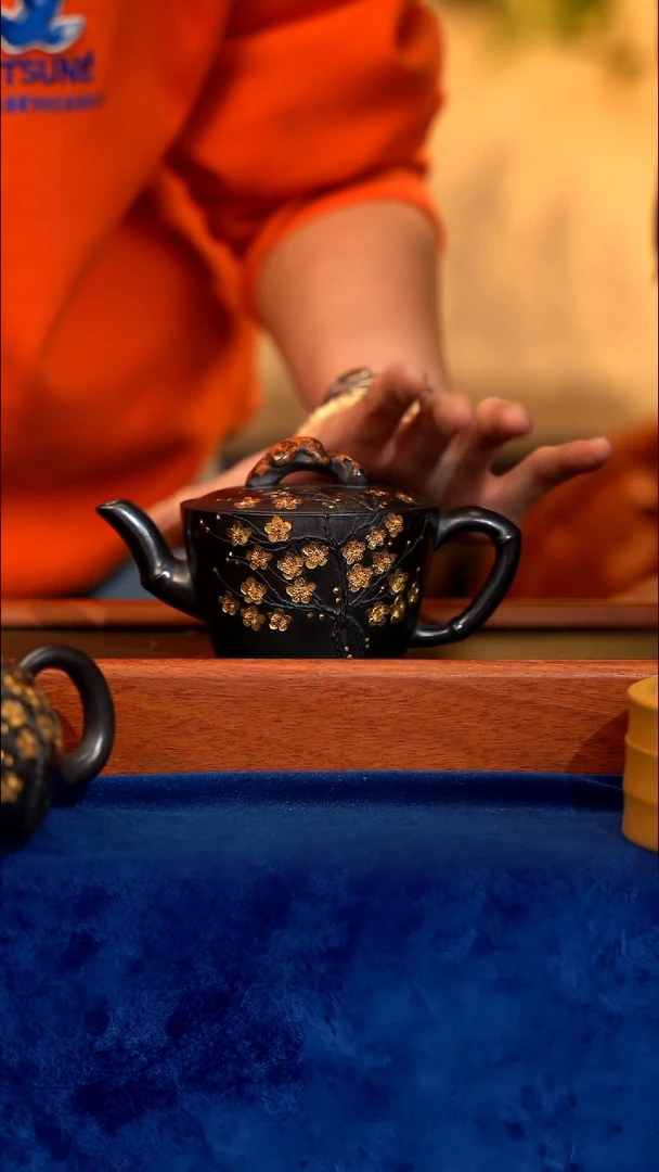 宜兴紫砂 紫砂茶壶 FY  古乌泥 梅花  云石