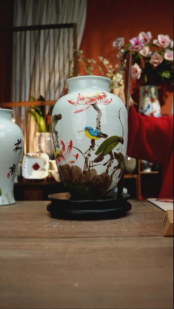 当代景德镇设计师釉下手绘陶瓷花瓶