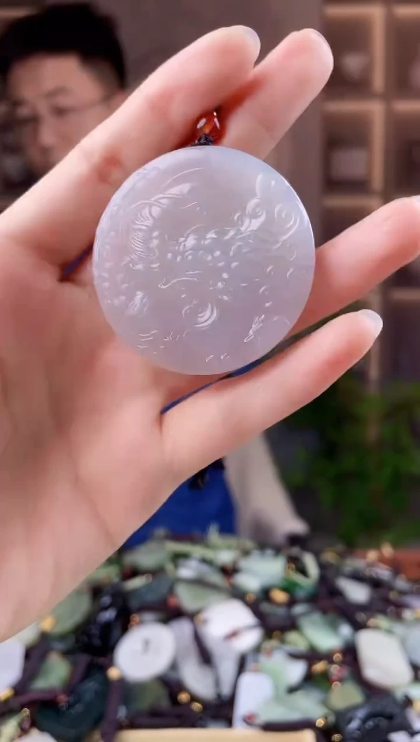 未镶嵌和田玉挂件拍一发一，多样性发货