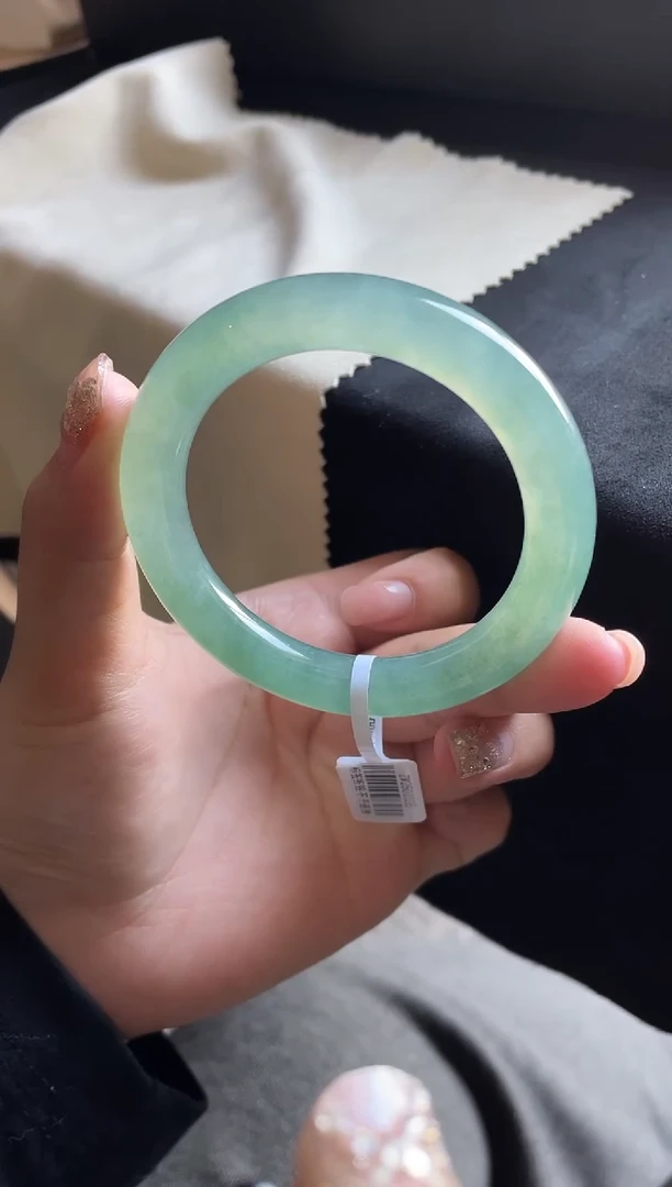 未镶嵌手镯翡翠三天鉴赏期