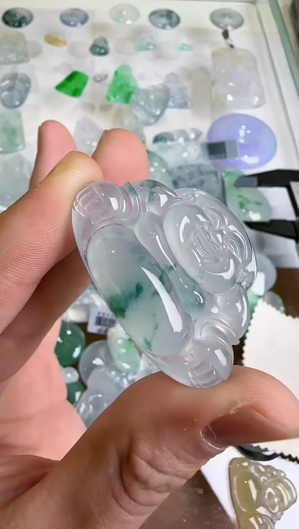 【闪购商品】翡翠吊坠(不含链)未镶嵌··