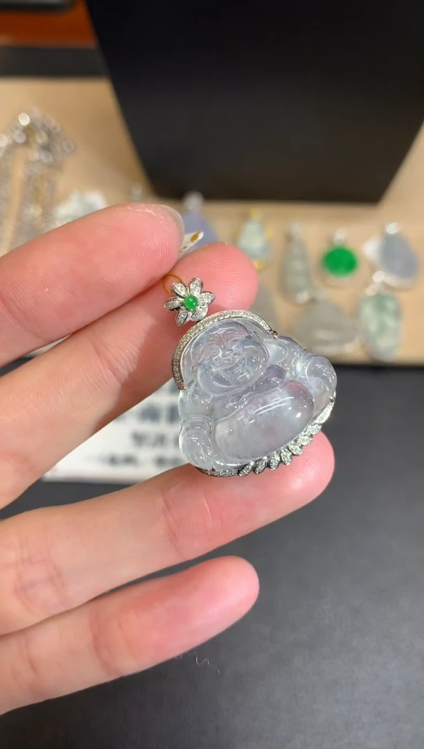 【闪购商品】翡翠颈饰18K金镶嵌佛公【无服务费】