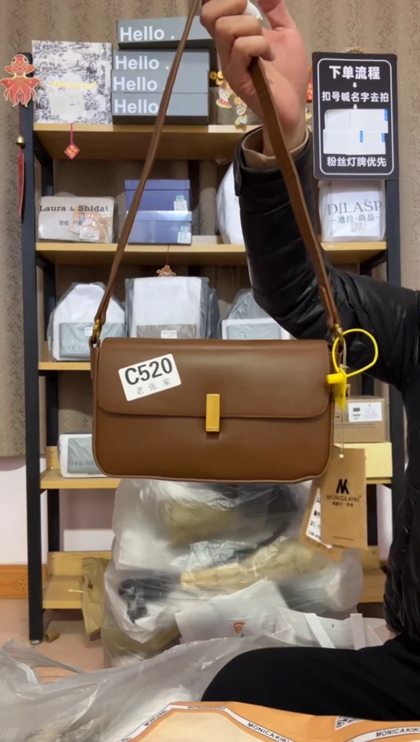 小牛剖层皮革老张家女包520