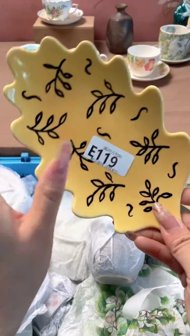 瓷片L*瓷器瓷器E119