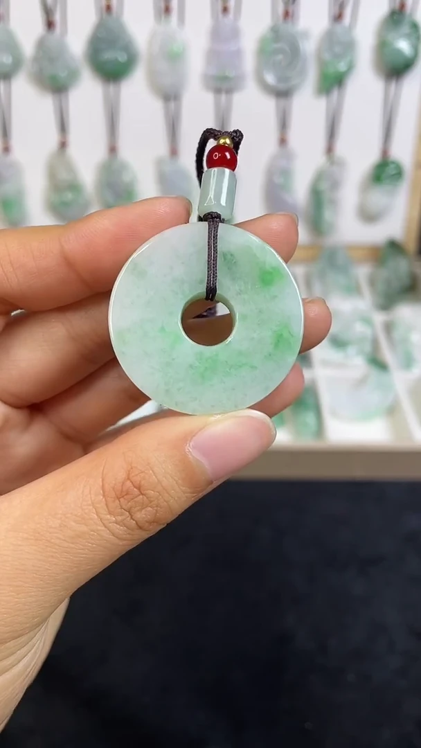 颈饰未镶嵌翡翠1