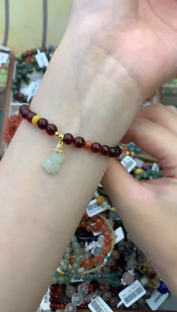 手链血珀未镶嵌357