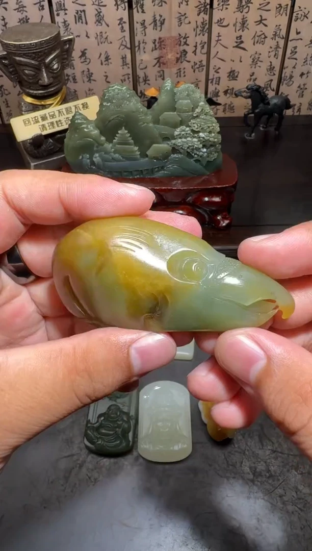 未镶嵌和田玉挂件和田玉