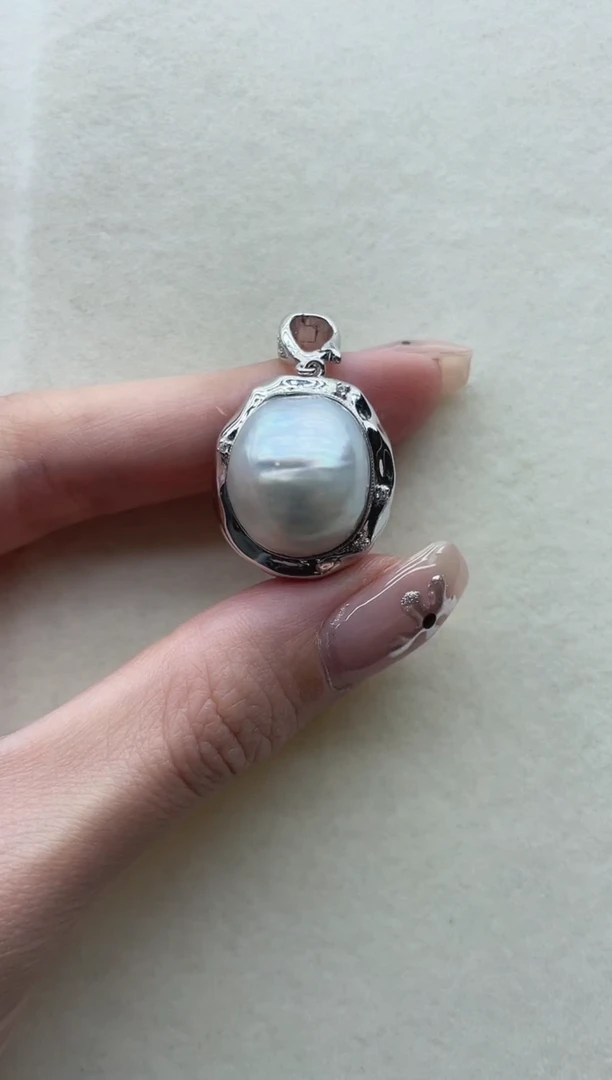 银S925镶嵌海水珍珠吊坠99