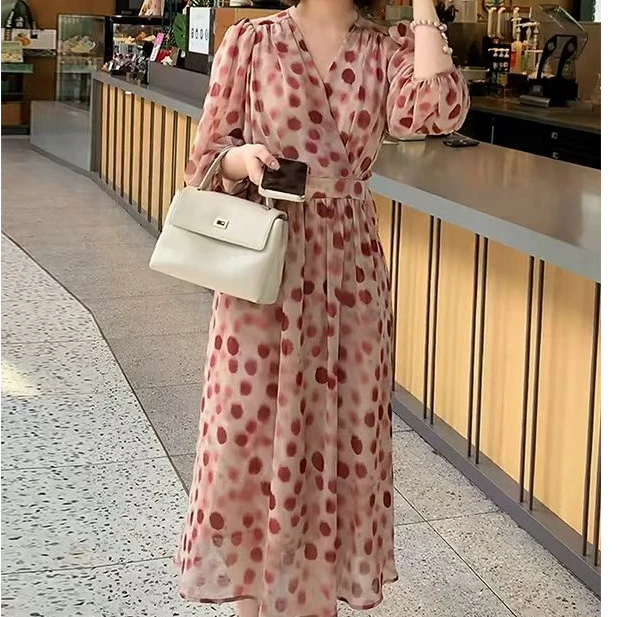【靓衣园】时尚气质V领红色波点灯笼袖中长款连衣裙（49）