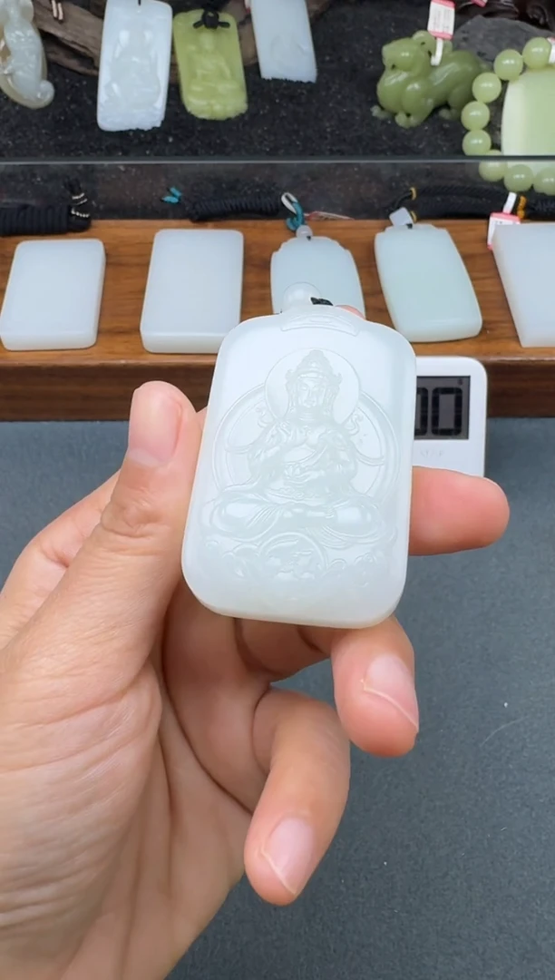 颈饰未镶嵌和田玉2