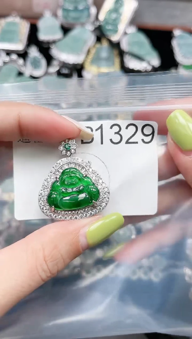 【闪购商品】翡翠颈饰未镶嵌1329赠皮绳