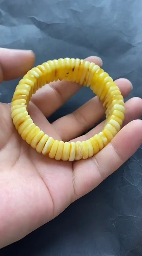 未镶嵌琥珀裸石手串