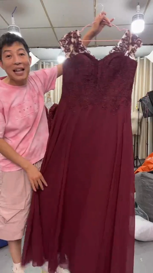 二蛋礼服=断码清仓