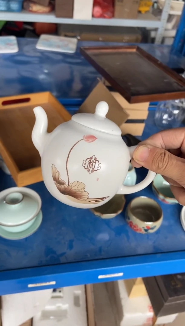 无运费险有瑕疵的摄影的产品有使用过的痕迹有点脏介意勿拍