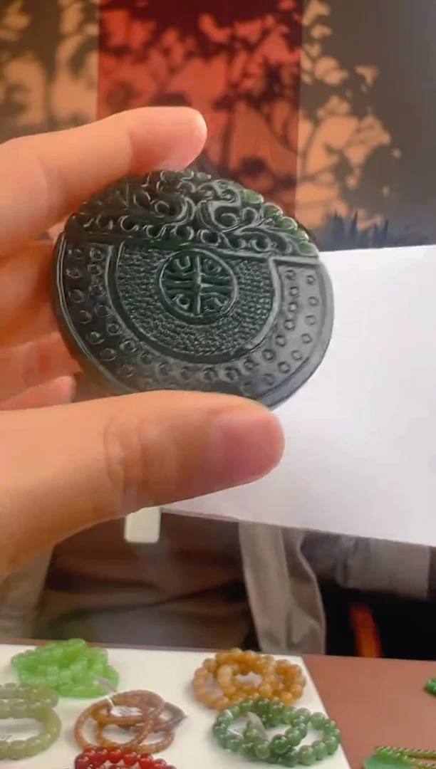 颈饰未镶嵌和田玉a2