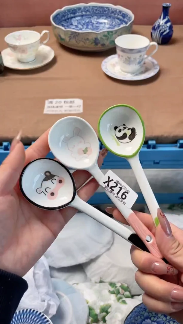 瓷片福利款卡通饭勺三个