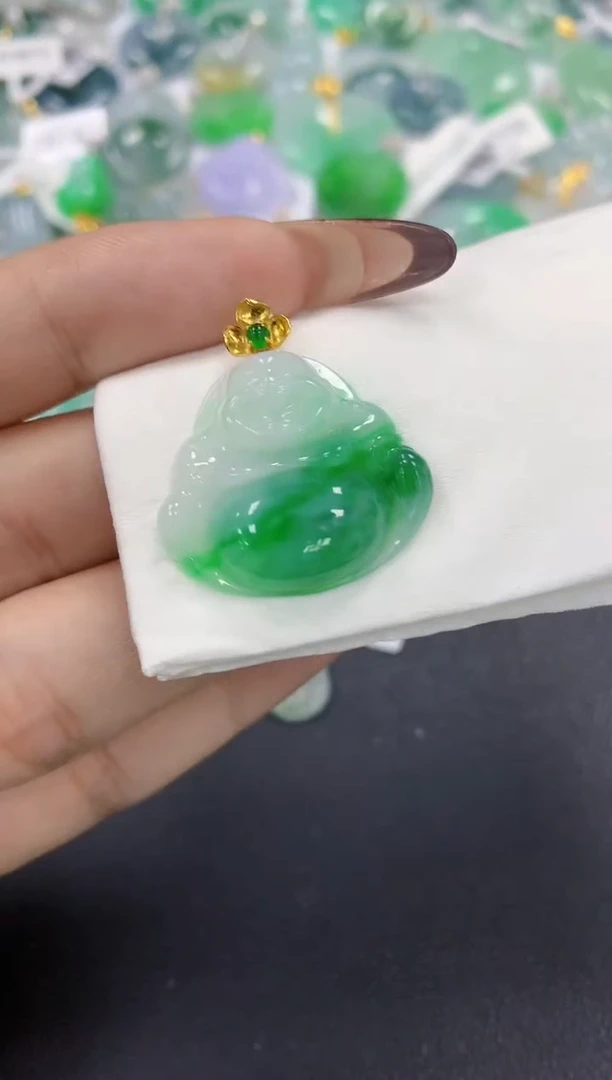 颈饰18K金镶嵌翡翠a货假一赔三支持复检百元上9元证书费自理