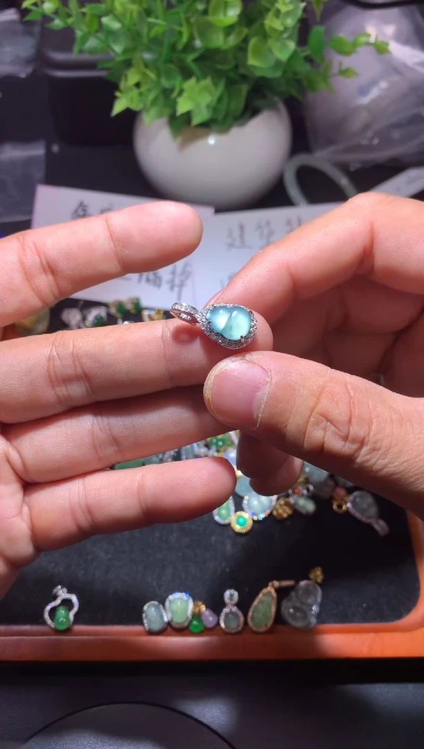 吊坠(不含链)未镶嵌翡翠1