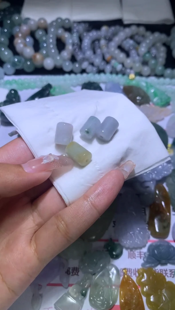 【闪购商品】翡翠挂件未镶嵌CXX005141