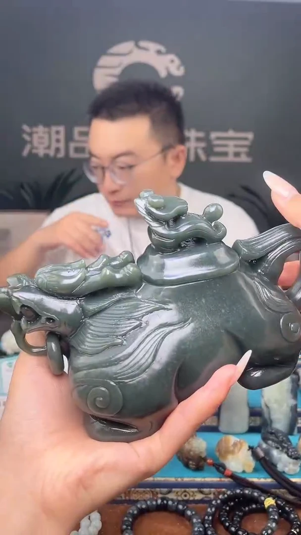 未镶嵌和田玉挂件嘻**哈1