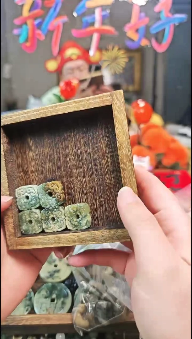 【闪购商品】蛇纹石玉颈饰未镶嵌吊坠46