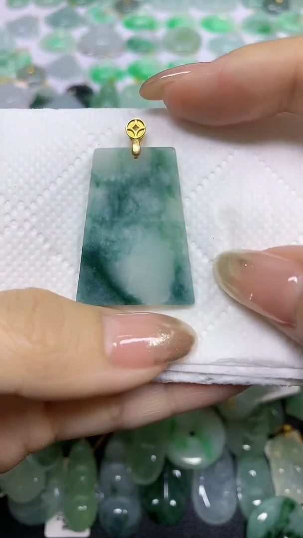 颈饰未镶嵌翡翠天然翡翠A货