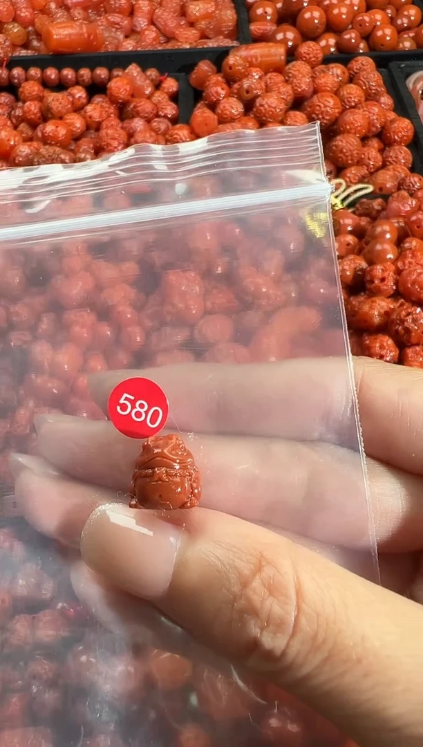 颈饰未镶嵌南红玛瑙1