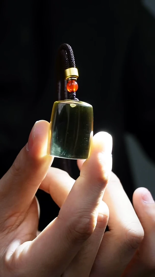 吊坠(赠链)未镶嵌水晶水晶