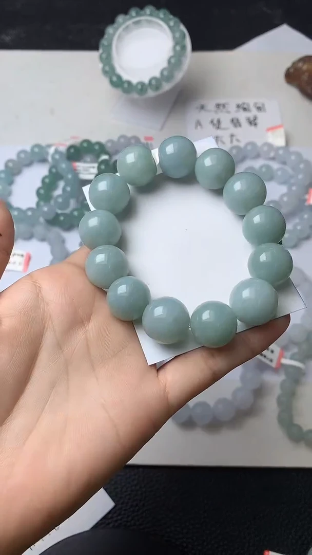 翡翠未镶嵌颈饰珠子