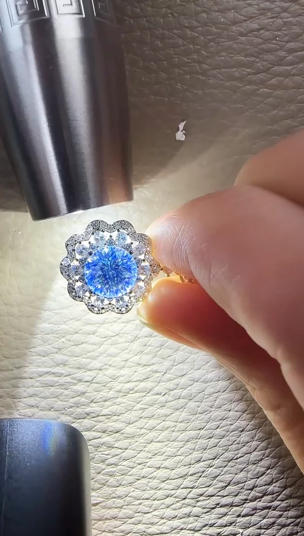 主播定制链接 蓝色繁花吊坠3ct