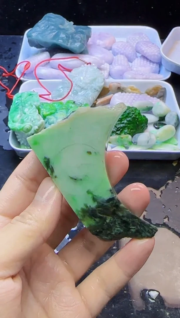 颈饰未镶嵌翡翠删****明055