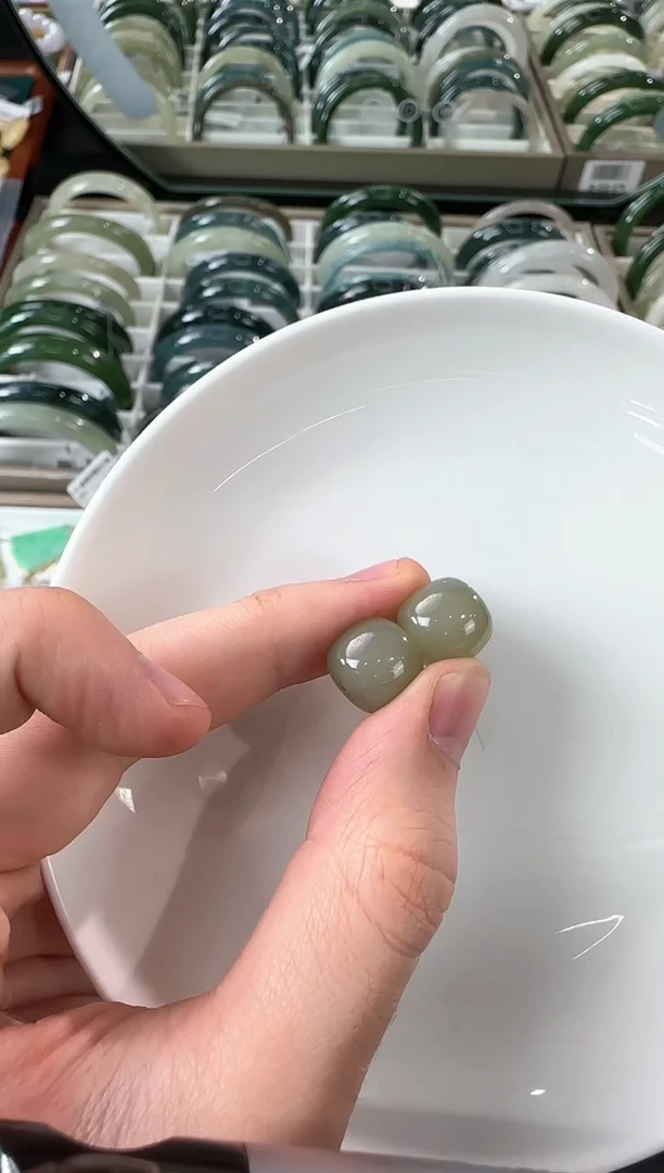 吊坠(不含链)未镶嵌和田玉和田玉桶珠