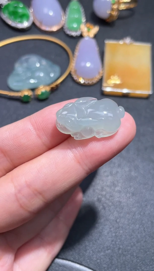 颈饰未镶嵌翡翠17.......