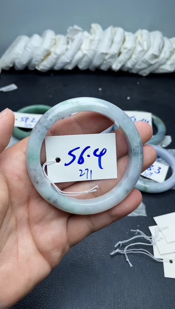 未镶嵌手镯翡翠271