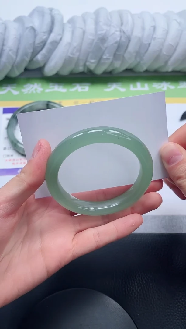 【闪购商品】石英质玉手镯未镶嵌A9-54+