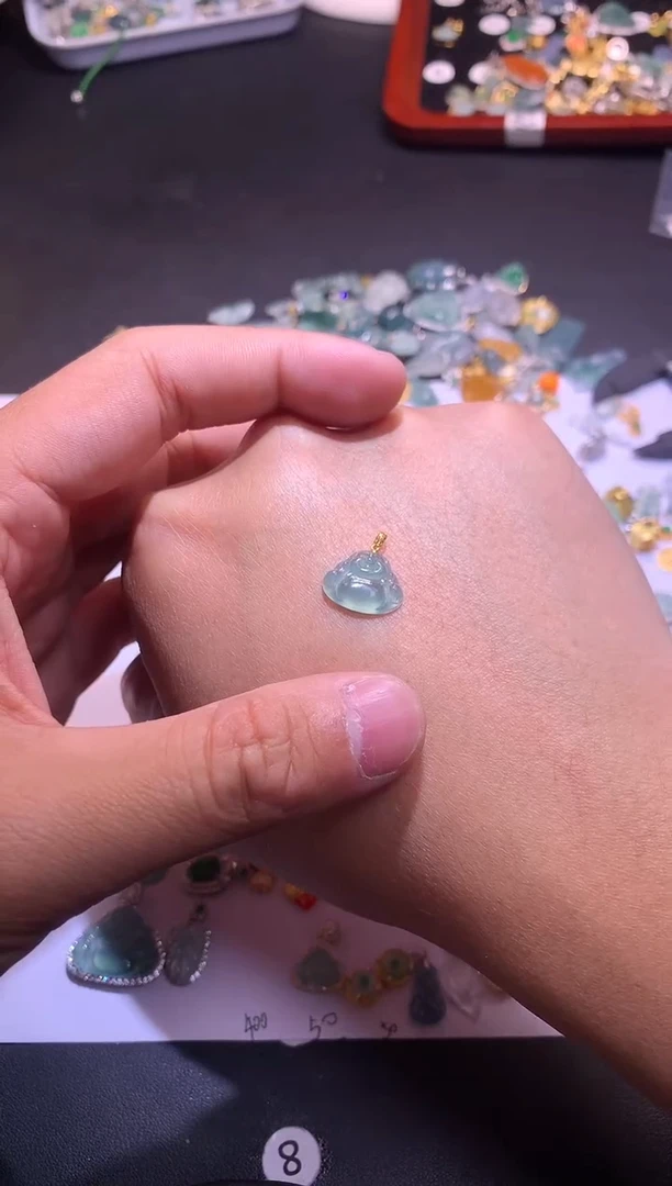 【闪购商品】翡翠吊坠(不含链)18K金镶嵌1