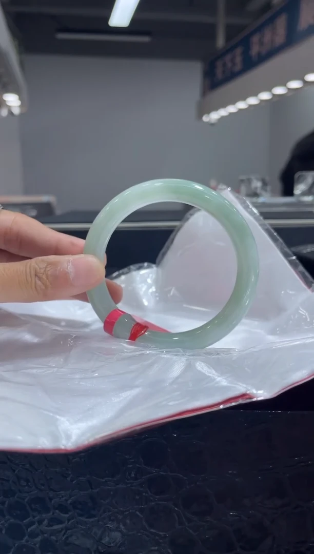 未镶嵌手镯翡翠6