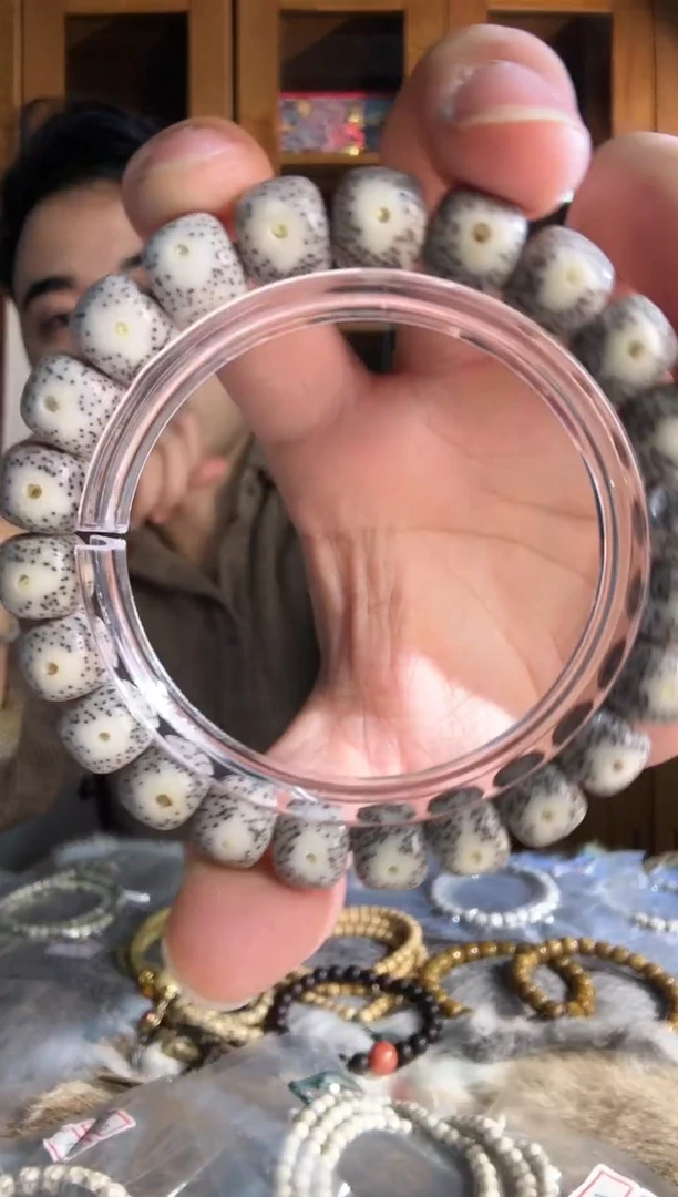 手串星月菩提石玉料黄金瞳卡10老型