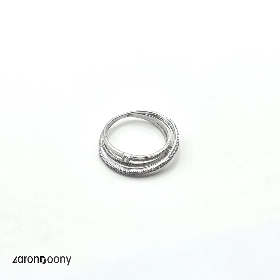 925银合成锆石戒指 S925银轻奢三魂七魄戒指R063